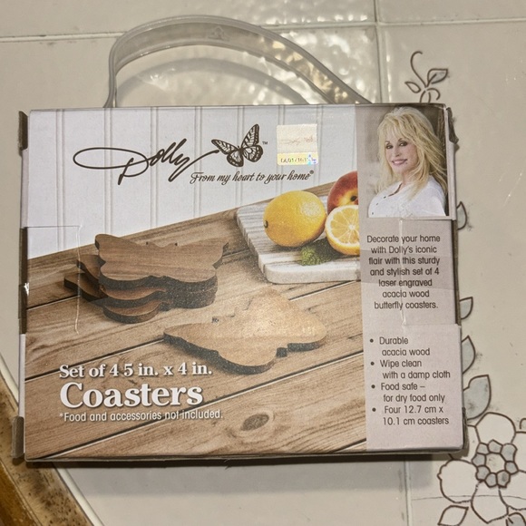 🦋 Dolly Parton | 4pc. Acacia Wood - Butterfly Coaster Set - Picture 3 of 3